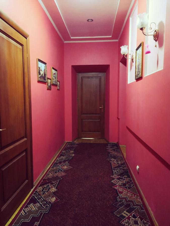 Apartament-Minihotel Elpida Lviv Exterior foto