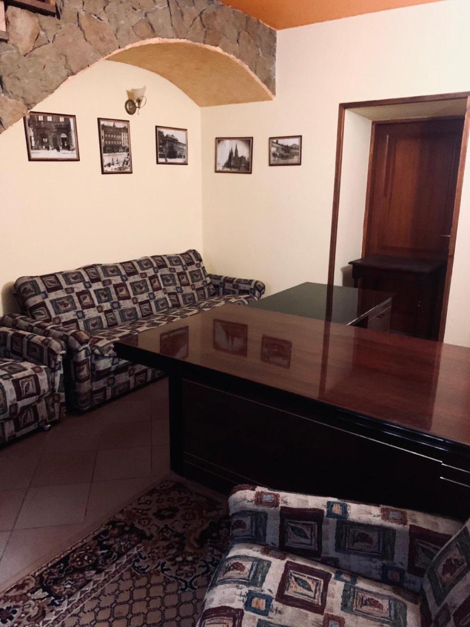Apartament-Minihotel Elpida Lviv Exterior foto