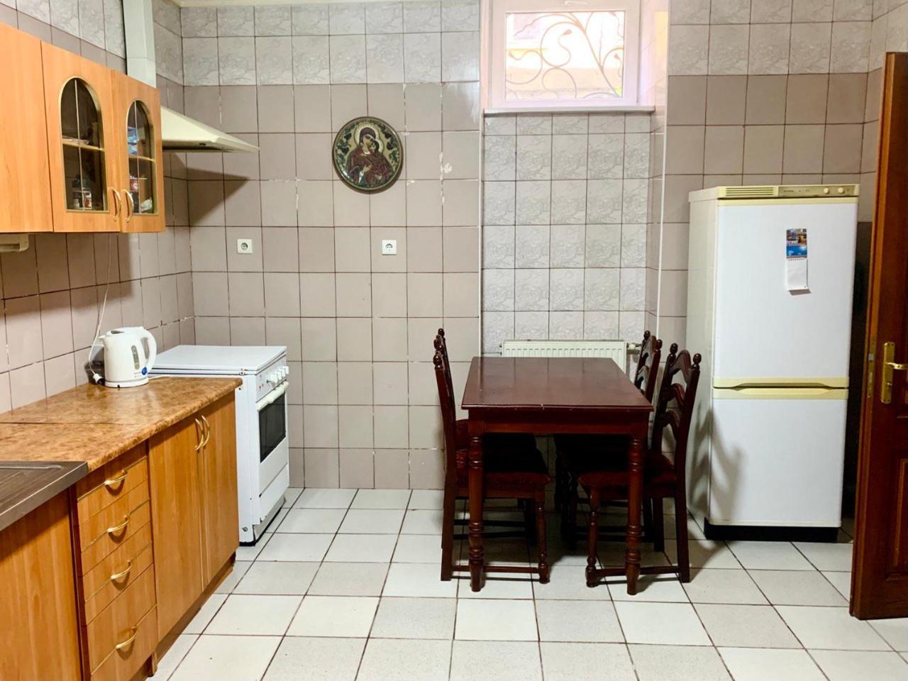 Apartament-Minihotel Elpida Lviv Exterior foto