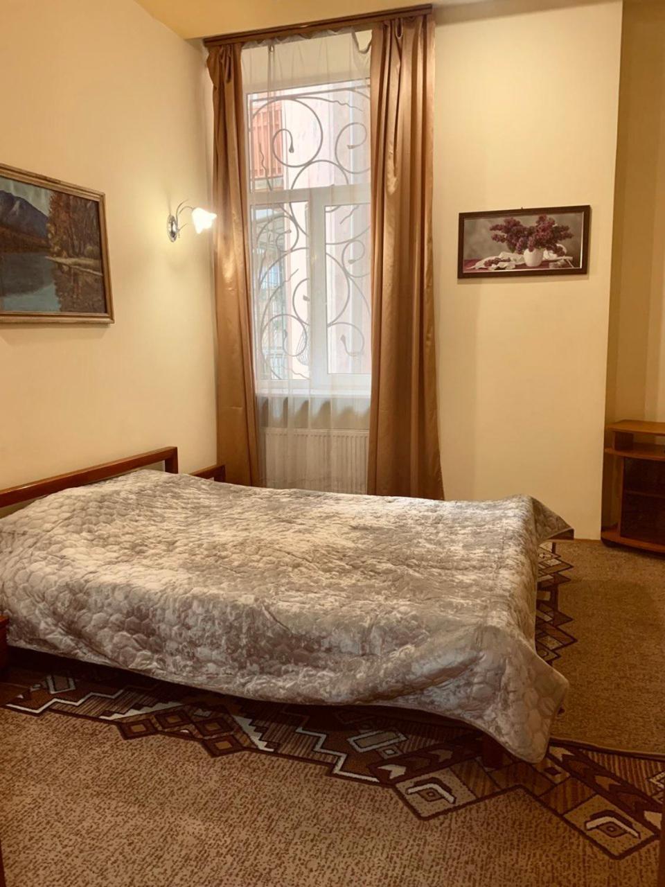 Apartament-Minihotel Elpida Lviv Exterior foto